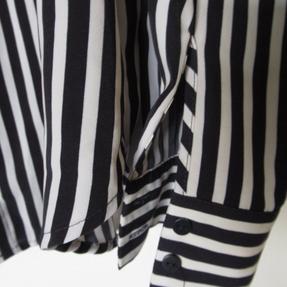 H&M Size 2 Women's Blouse, Navy/White Vertical Stripes, preowned. - Picture 5 of 6